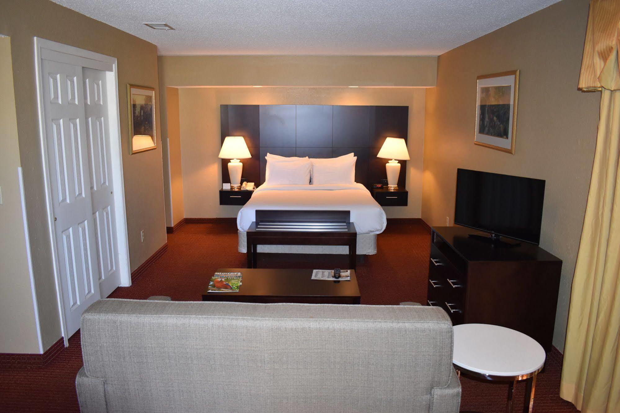 Hawthorn Extended Stay By Wyndham Wichita Exterior photo